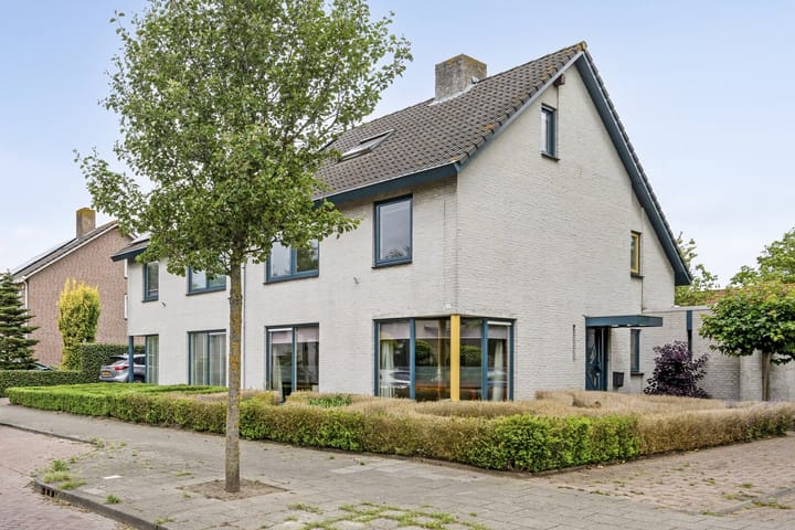 Pater Verschurenstraat 29 in Bavel foto