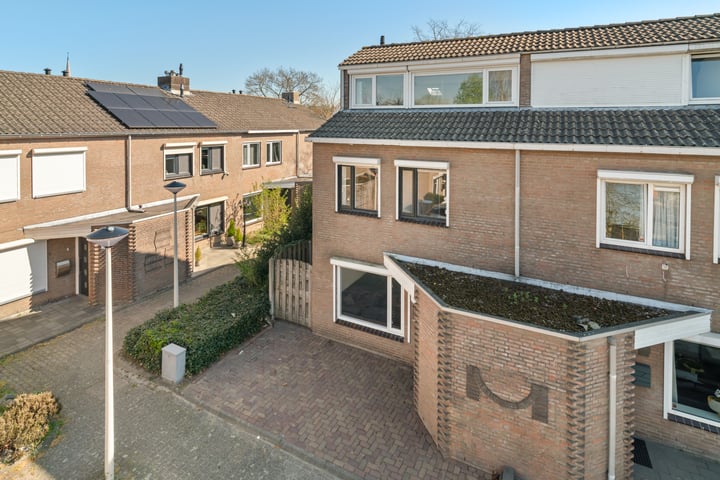 Paulijnenveld 12 in Roosendaal foto