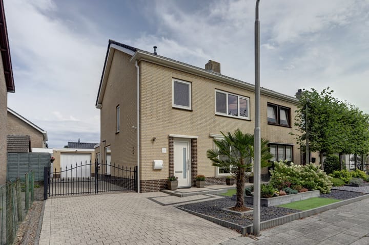 Paulus Potterstraat 3 in Rucphen