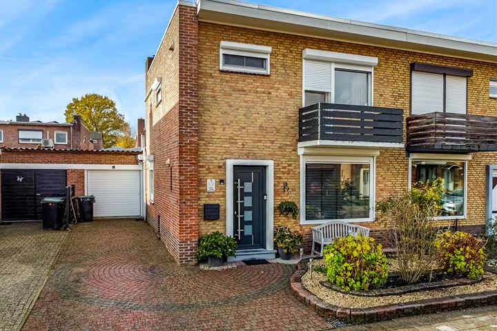 Paulus Potterstraat 4 in Brunssum foto