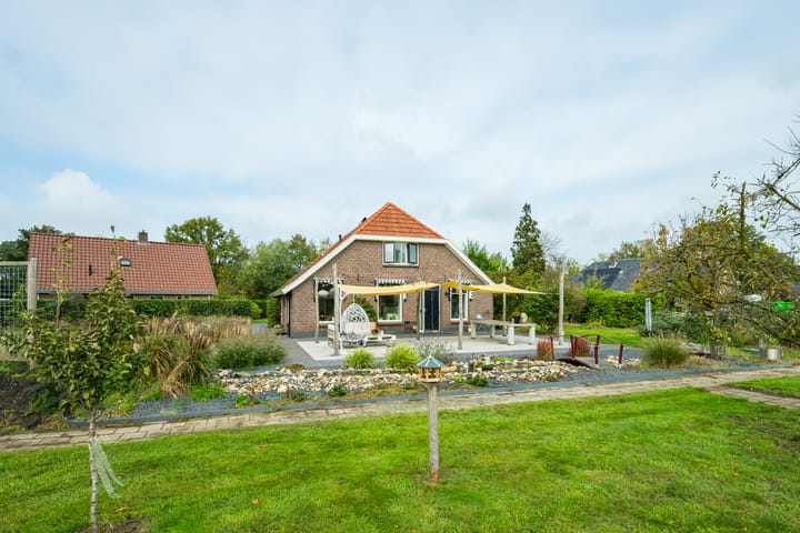 Pausendijk 1 in Halle foto