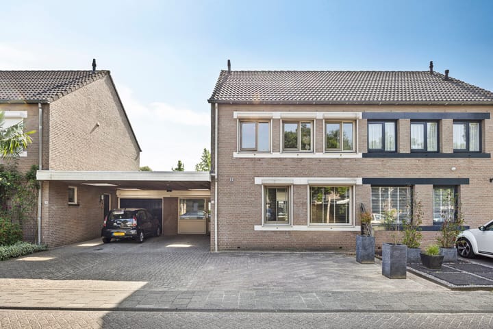 Pauwoog 16 in Oss foto
