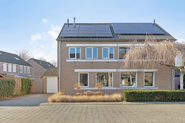 Pauwoog 4 in Oss foto