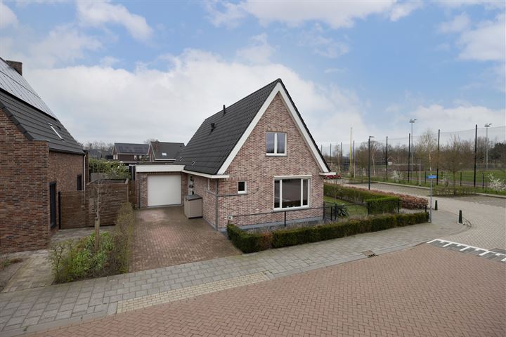 Peellandhof 52 in Etten-Leur foto