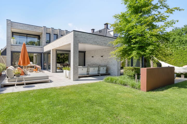 Peellandhof 79 in Etten-Leur foto