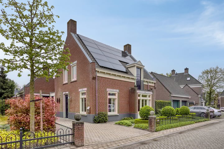 Peelmanserf 7 in Helmond foto