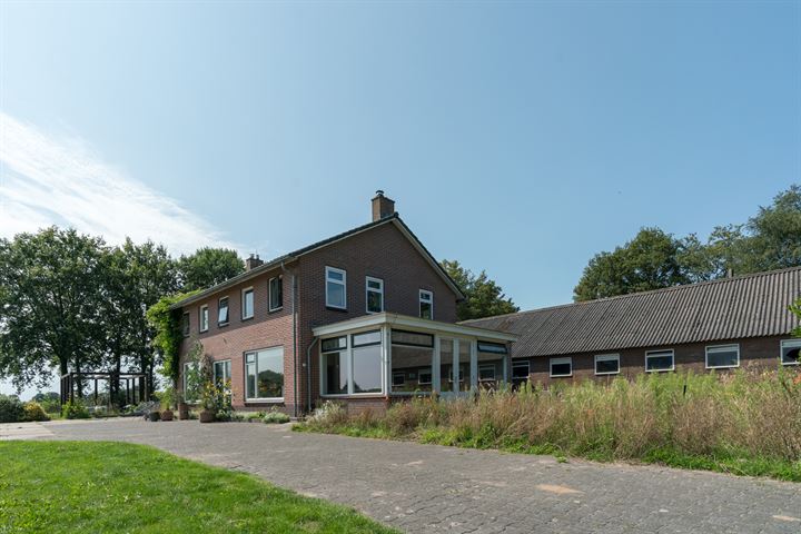 Peezeweg 4 in Dalfsen foto