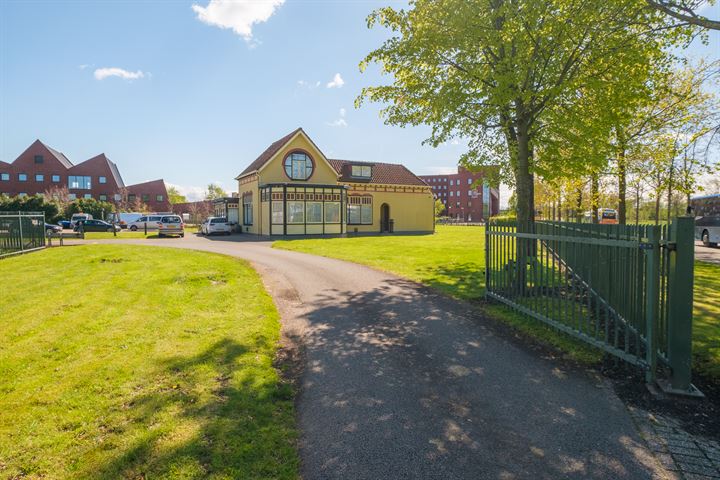 Peizerweg 178 in Groningen foto