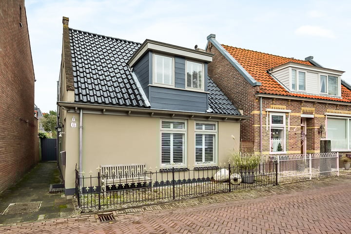 Peperstraat 15 in Egmond-Binnen foto