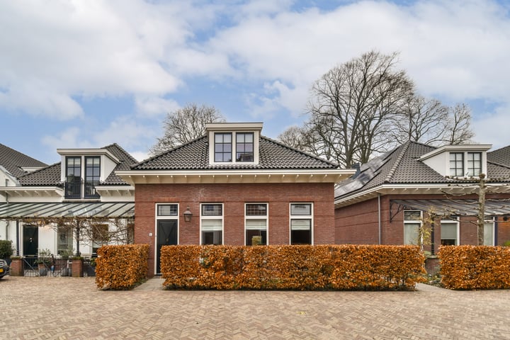 Perahof 8 in Baarn foto