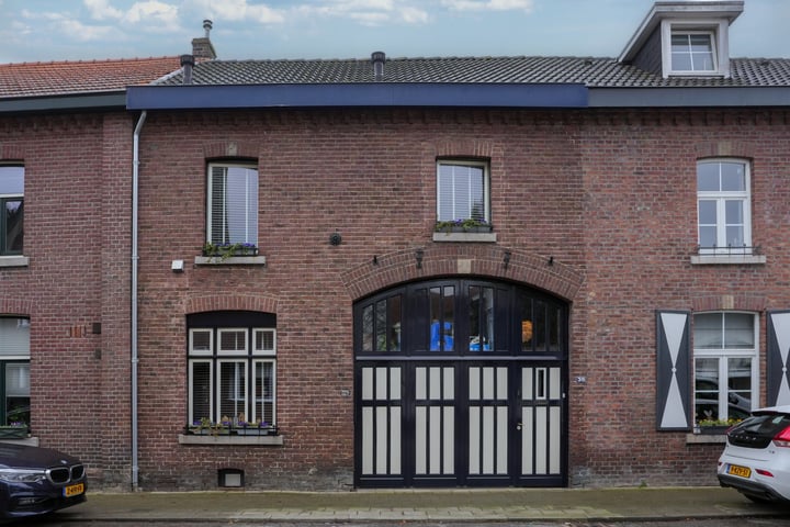 Peschstraat 39 in Geleen foto