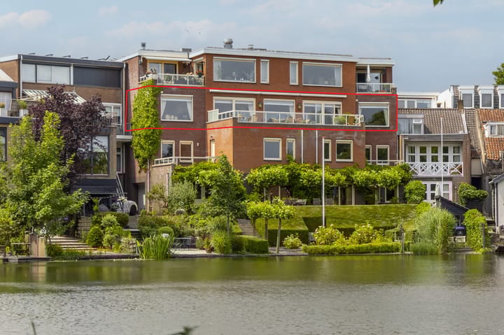 Peulenstraat 220 in Hardinxveld-Giessendam foto
