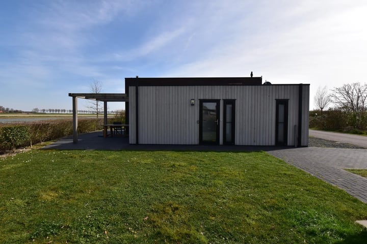 Peuterdijk 50-21 in Herkingen