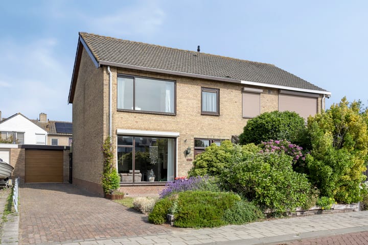 Philip van Dorpstraat 17 in Nieuw-Vossemeer foto