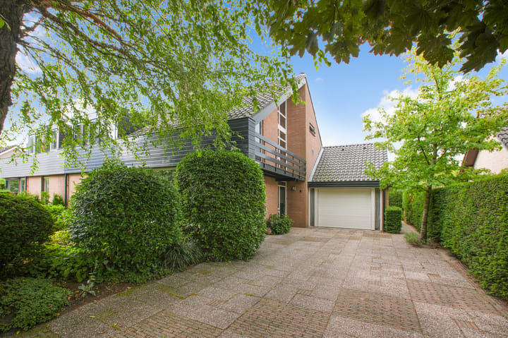 Piersonlaan 8 in Huizen foto