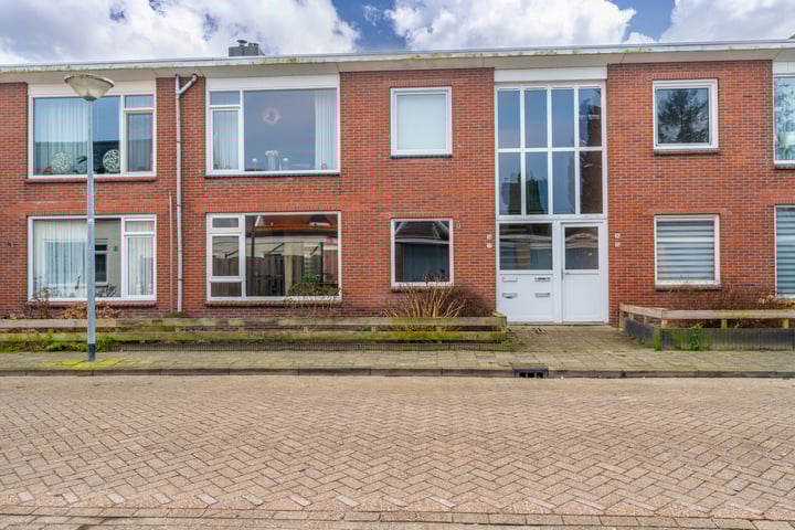 Piet Heinlaan 22 in Winschoten foto