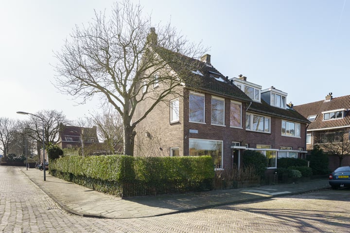 Piet Heinstraat 1 in Haarlem foto