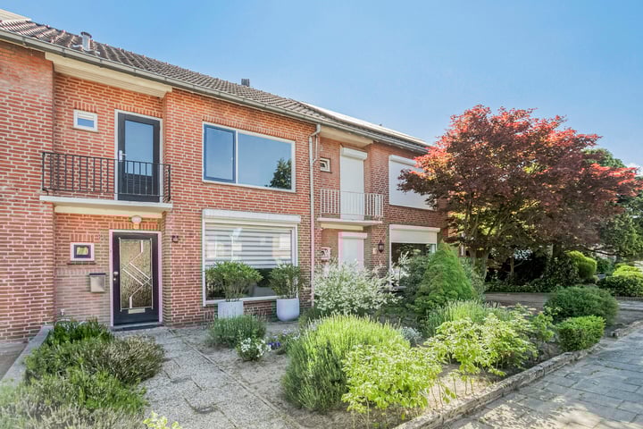 Piet Soerstraat 11 in Helmond foto