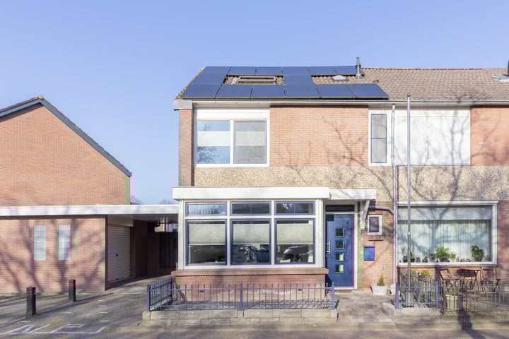 Piet van Egmondstraat 8 in Bunschoten-Spakenburg foto
