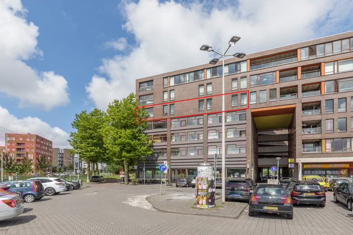 Pieter Calandlaan 668 in Amsterdam foto