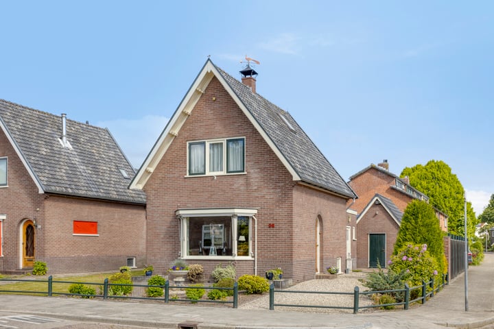Pieter de Hoochlaan 98 in Apeldoorn foto