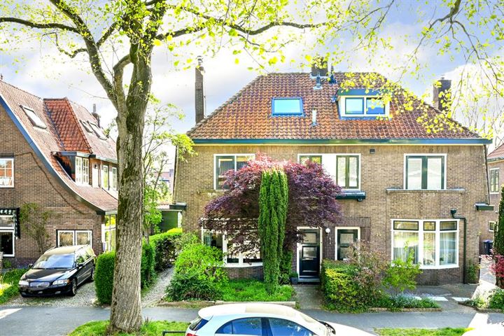 Pieter de Hooghlaan 27 in Hilversum foto