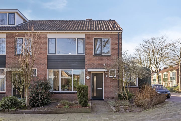 Pieter de Molijnstraat 15 in Enschede foto