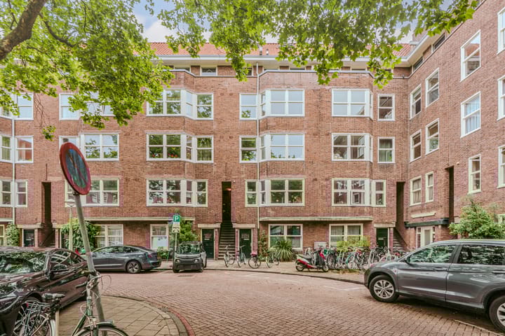 Pieter van der Doesstraat 38-3 in Amsterdam