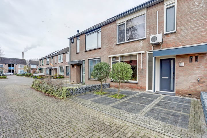 Pieter van IJpelaarstraat 84 in Geertruidenberg foto