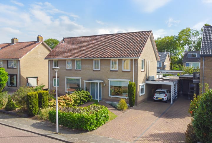 Pieter Zeemanlaan 40 in Zwolle foto