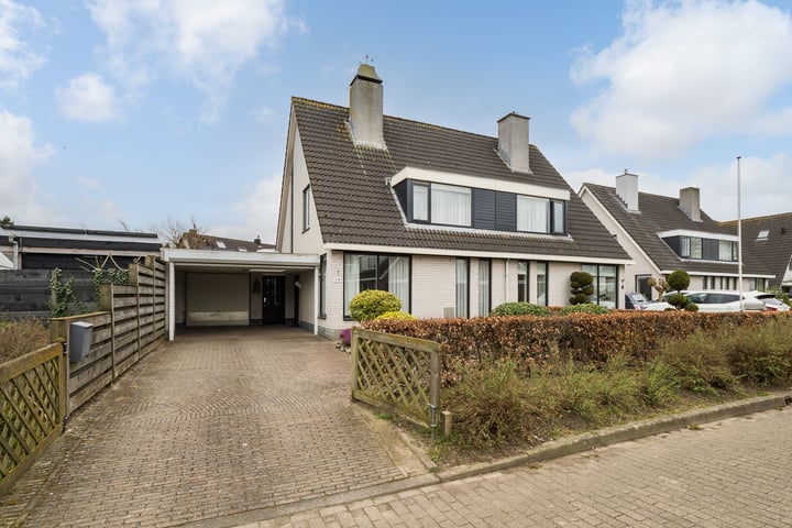 Pietje Baltusstraat 10 in Beesd