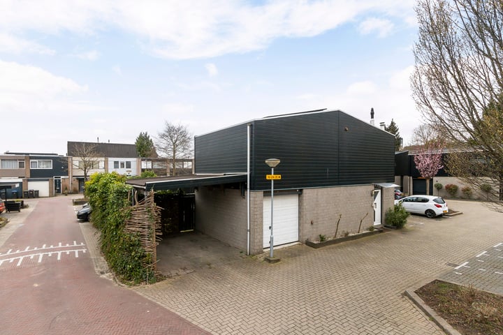Pijnenburg 25 in Dordrecht foto