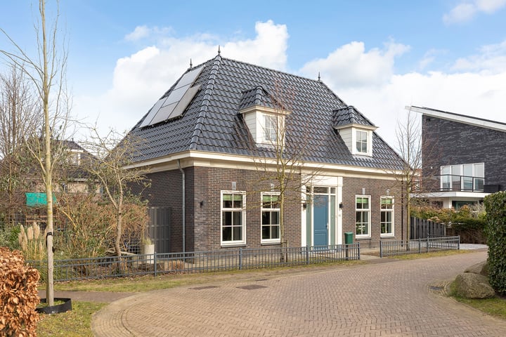Pim Jacobsstraat 23 in Hilversum foto