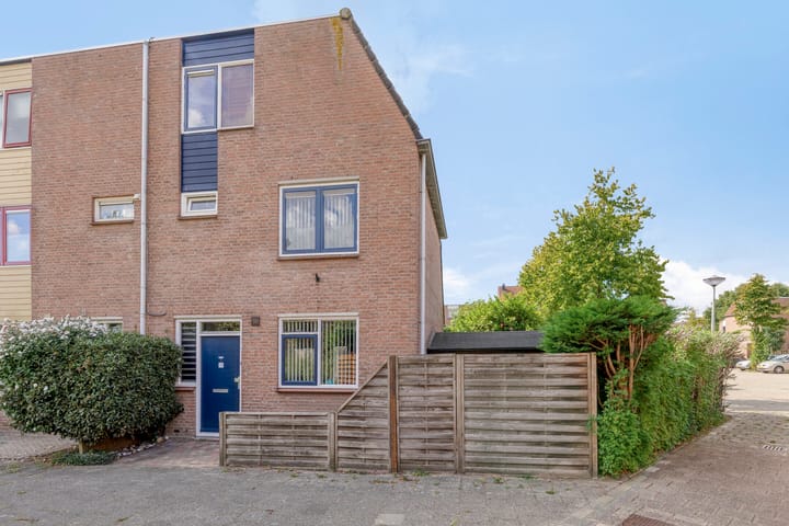 Pimperneldonk 27 in Spijkenisse foto