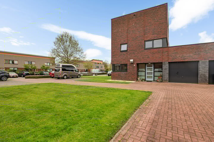 Pinksterbloem 7 in Eelde