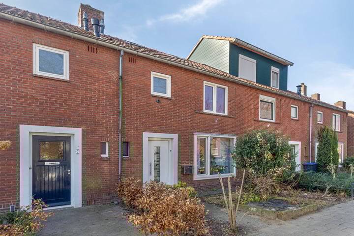 Pinksterbloemstraat 9 in Enschede foto