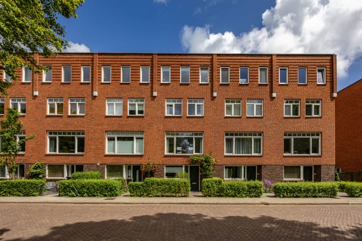 Pioenstraat 193 in Groningen foto