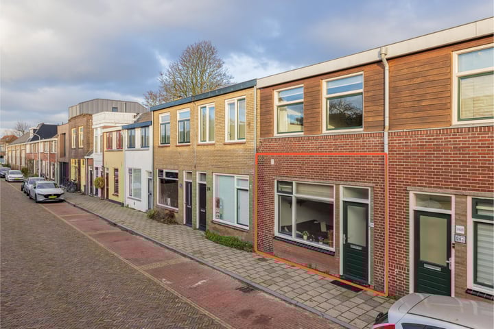 Pioenstraat 26 in Leiden foto