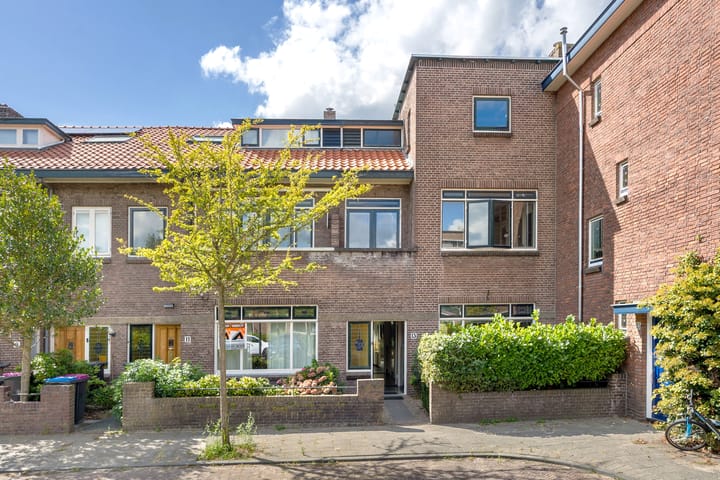Plaats van Middendorp 13 in Voorburg foto