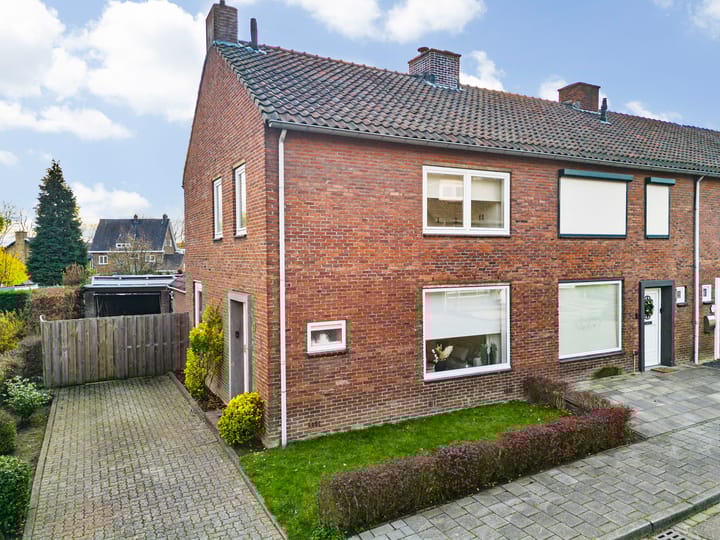 Planeetstraat 1 in Geleen