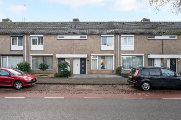 Planetenhof 53 in Maastricht foto