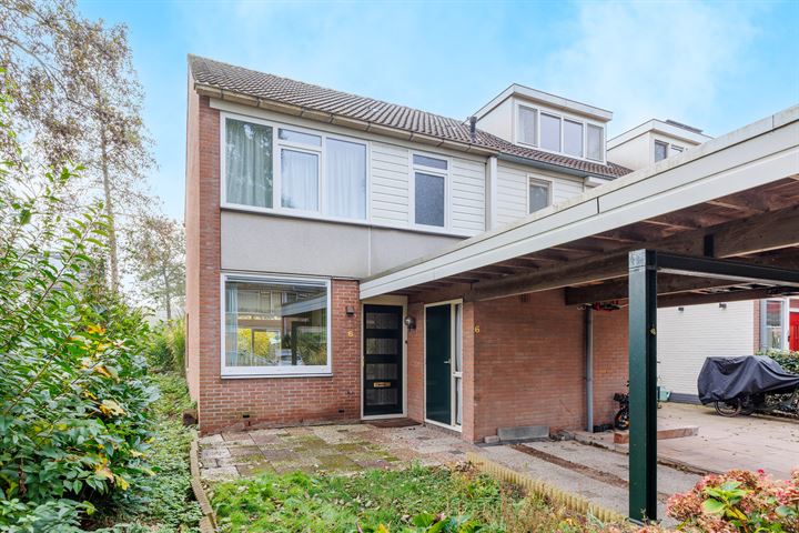 Planetenhof 6 in IJsselstein foto