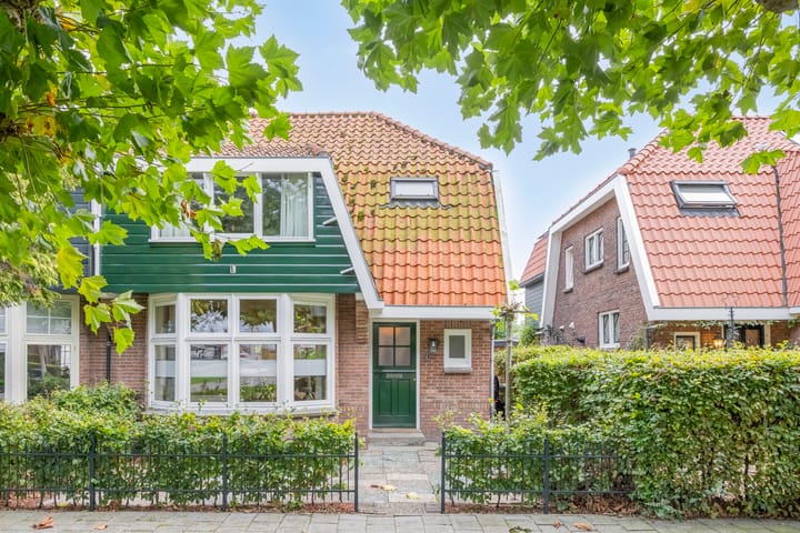 Plantsoen 4 in Schagen foto