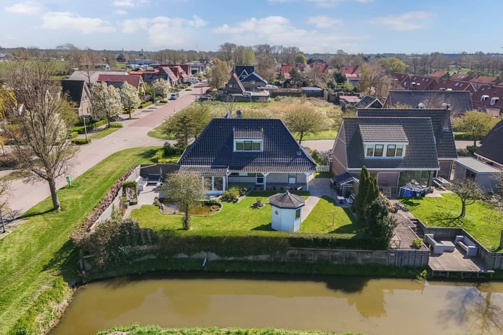 Plantsoendwarsstraat 37 in Lutjewinkel foto
