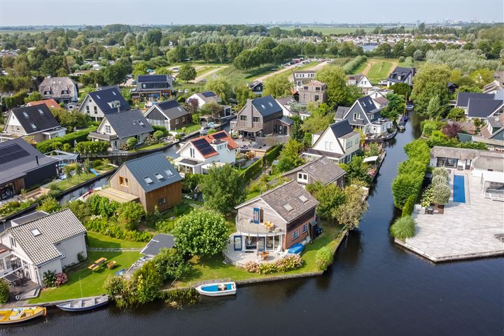 Plaswijk 60 in Vinkeveen foto