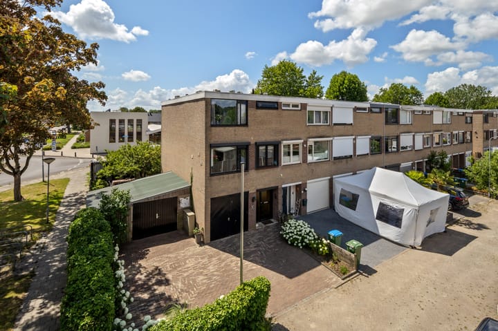 Plataanstraat 1 in Fijnaart foto