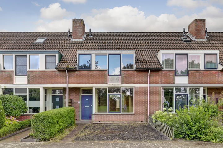 Plataanstraat 10 in Nieuwerkerk foto