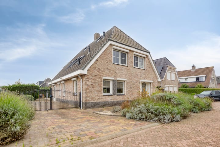 Plataanstraat 39 in Sint Philipsland