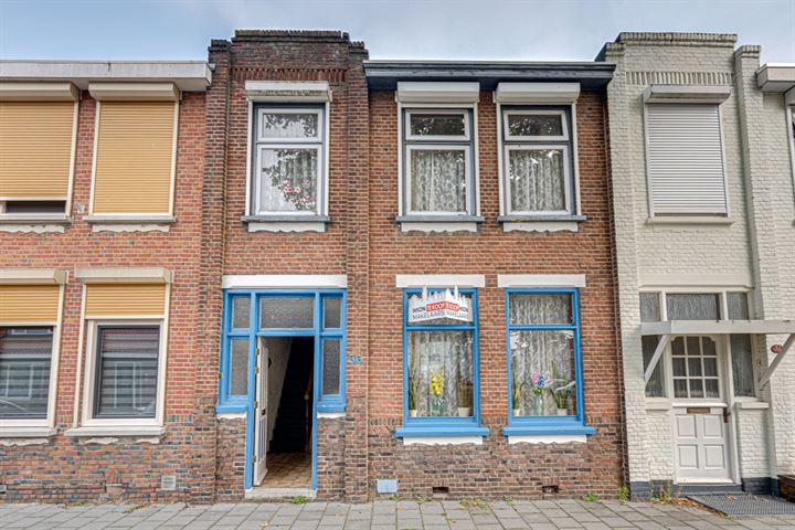 Plataanstraat 56 in Bergen op Zoom foto