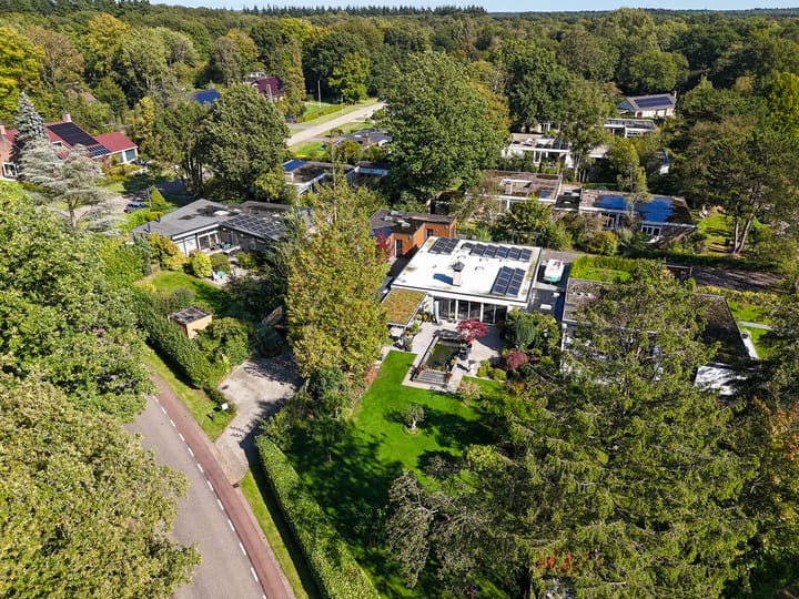 Platolaan 26 in Assen foto